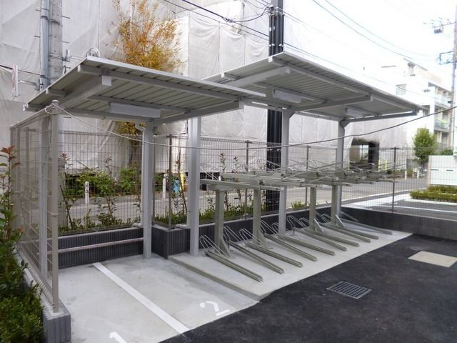 駐車場　★屋根付き駐輪場★