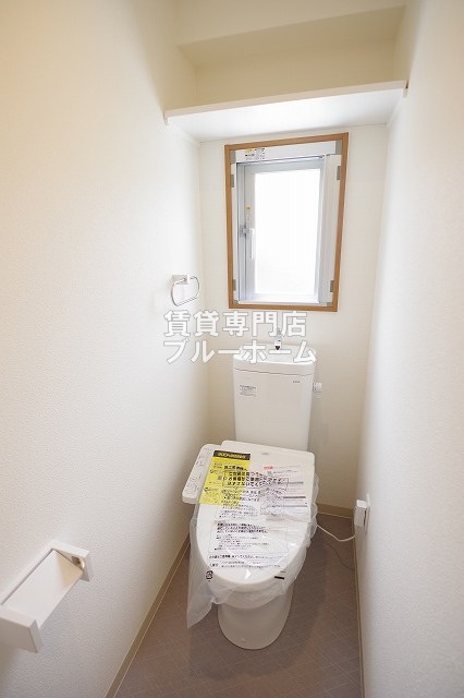 トイレ　温水洗浄便座付きのトイレです！