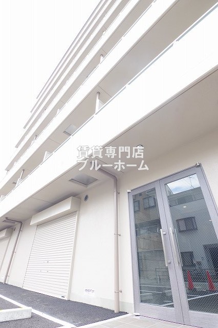 建物外観　エレベーター付きの鉄筋コンクリート造のマンションです！