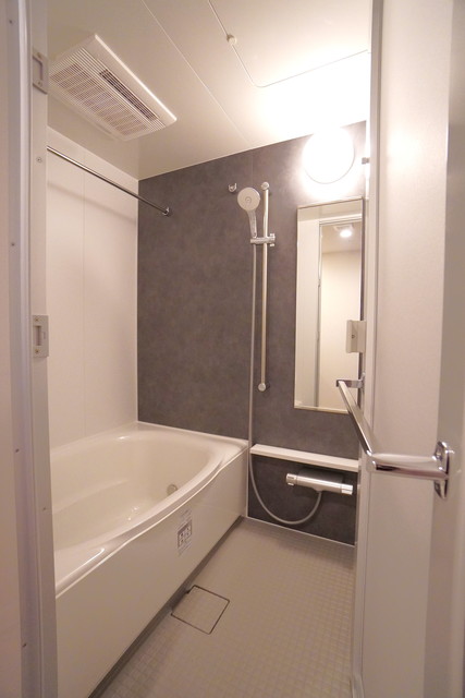 バス・シャワールーム　※写真は同タイプ住戸です。