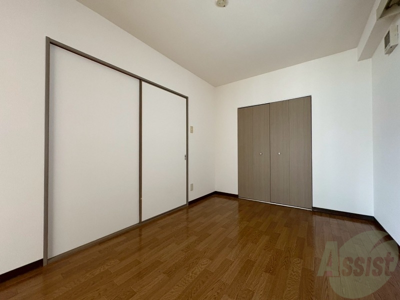 その他部屋・スペース　こちらのお部屋は光が差し込む、温かみのあるお部屋です。
