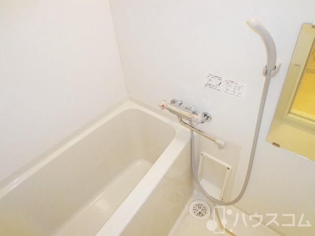 バス・シャワールーム　お風呂も広めで嬉しい機能付きです♪