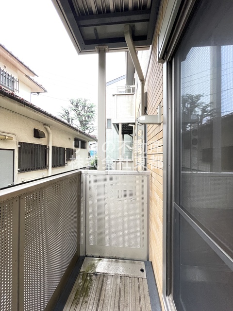 バルコニー　バルコニーがあるので洗濯物を太陽の下で干すことができます♪