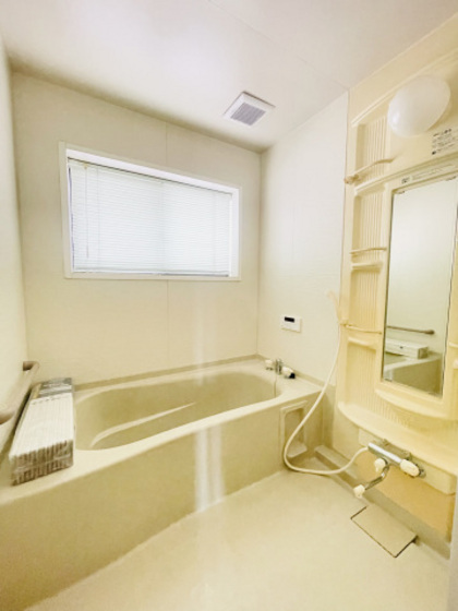 バス・シャワールーム　※別部屋の写真です
