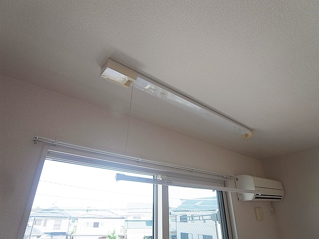その他設備　室内物干し竿付き