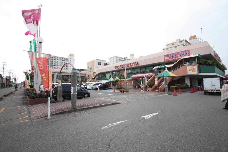 スーパー　ヨシヅヤ師勝店（スーパー）まで379m
