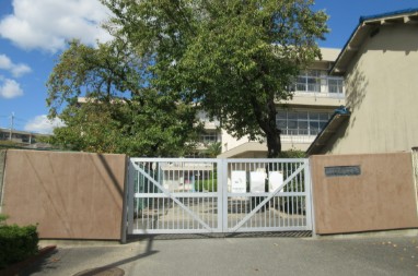 中学校　池田市立石橋中学校（中学校）まで568m