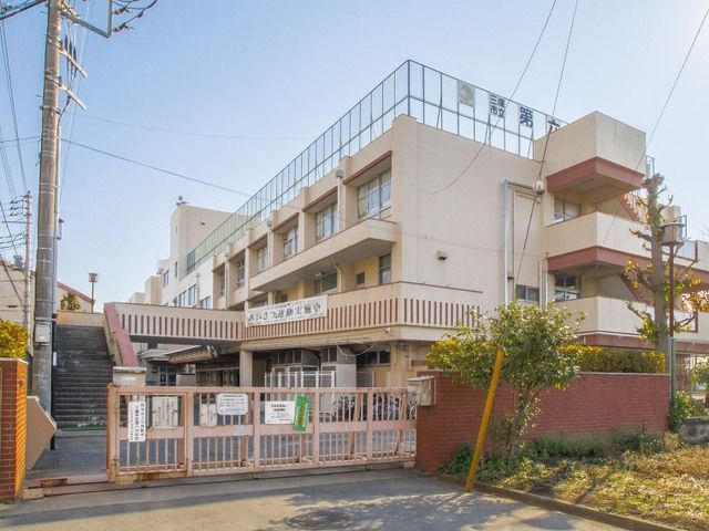 中学校　三鷹市立第六中学校（中学校）まで1384m