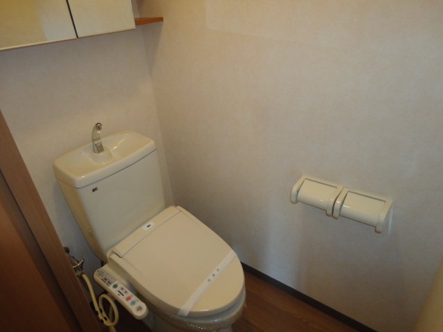 トイレ　シャワー付トイレ