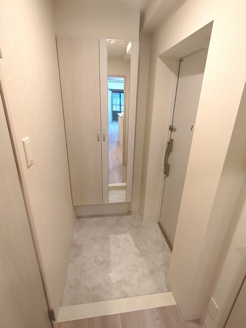 玄関　※別部屋参考写真です。