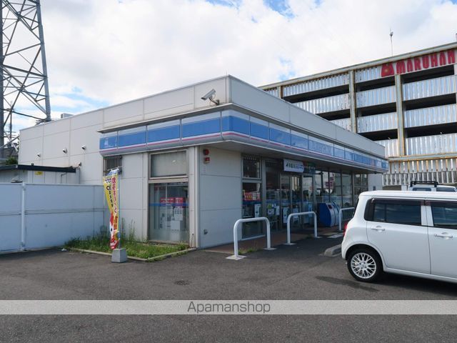 コンビニ　ローソン岸和田小松里町南店（コンビニ）まで415m