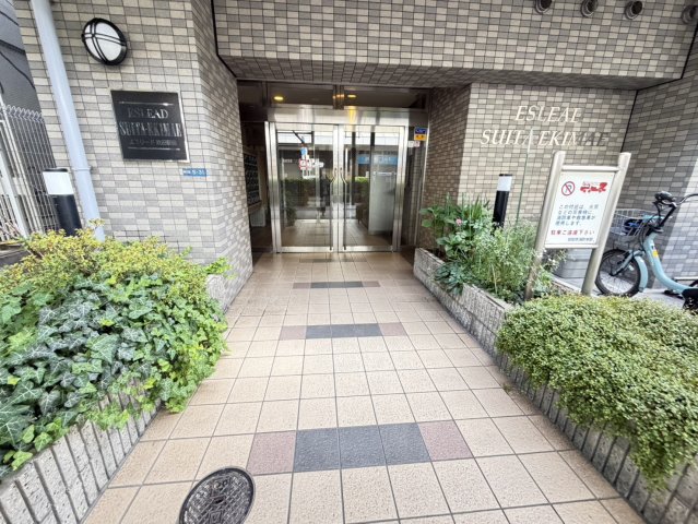 エントランス　詳細は、RISUMO江坂本店までお問合せください♪