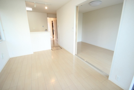 居室・リビング　※別号室の写真です