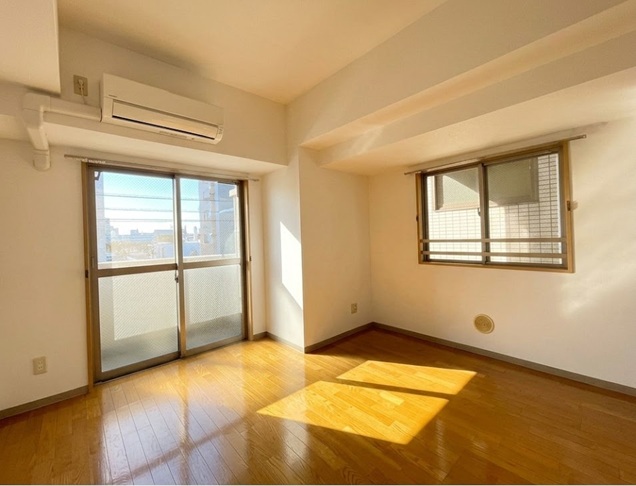 居室・リビング　別部屋参考写真です
