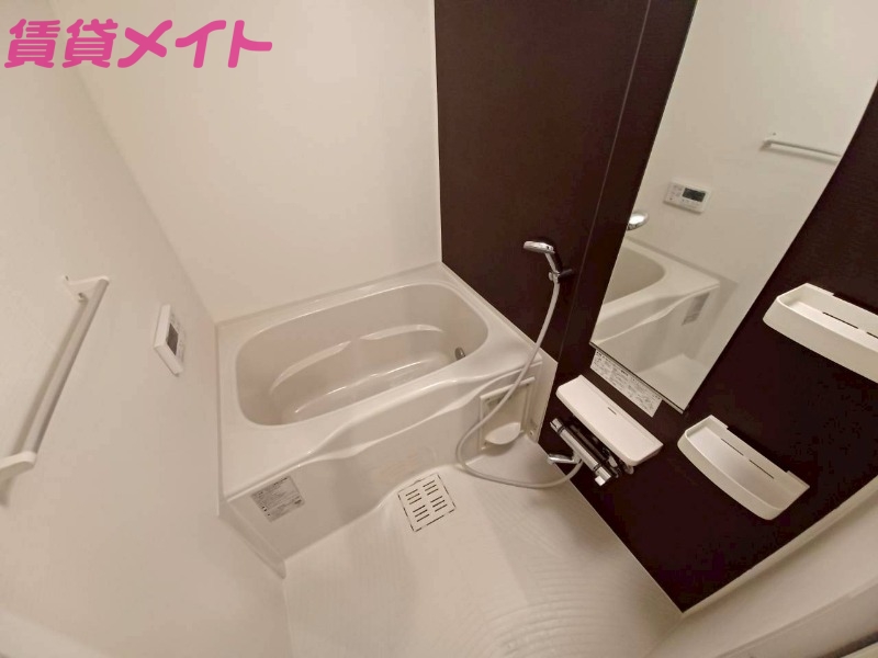 バス・シャワールーム　同型参考写真