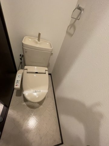 トイレ　ゆったりとした空間のトイレです