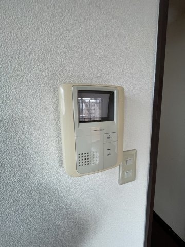 セキュリティ　TV付きインタホーンです