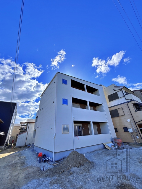 建物外観　外観（建設中）