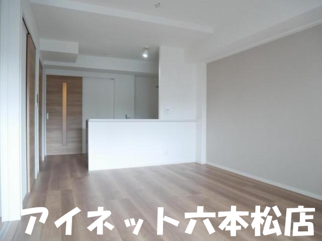 居室・リビング　広々としていいですね。