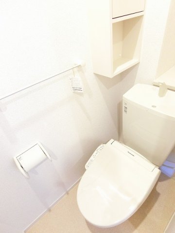 トイレ　落ち着いたトイレです