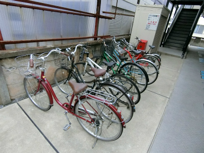駐車場　駐車場があるので、車を買う予定の方も安心です