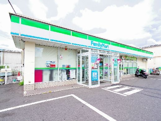 コンビニ　ファミリーマート　志木上宗岡店（コンビニ）まで595m