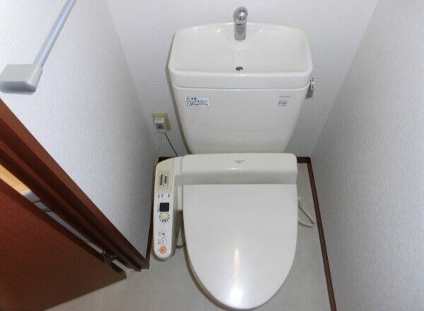 トイレ　図面と現状に相違がある場合には現状を優先