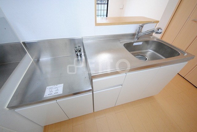 キッチン　写真はＢ１０１号室