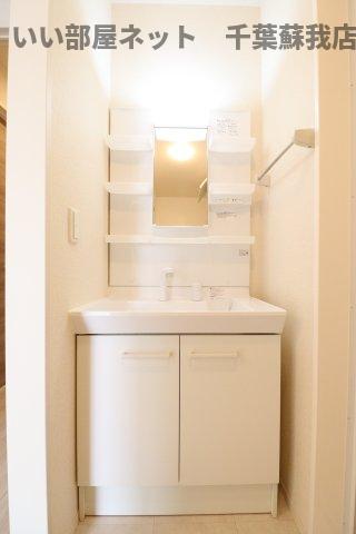 洗面設備　コンパクトで使いやすい洗面所