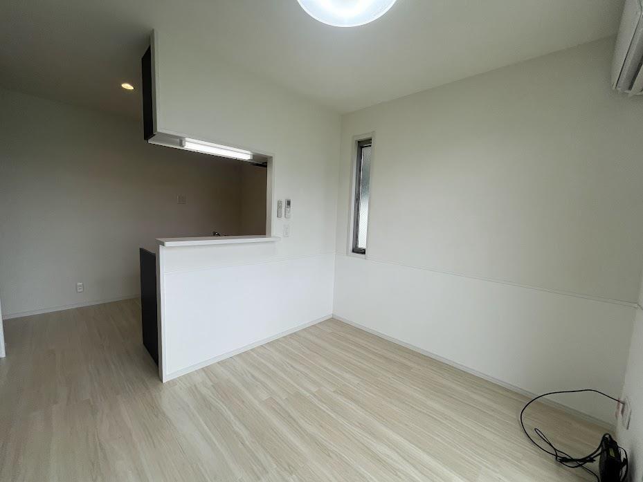 姫路市 2階建 築5年の居間写真