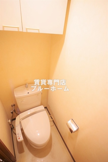 トイレ　温水洗浄機能付き！