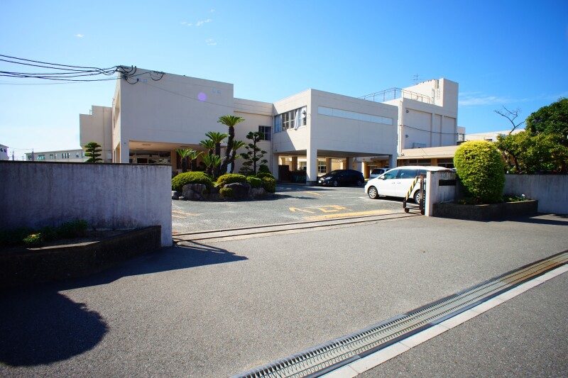 小学校　福津市立福間南小学校（小学校）まで355m