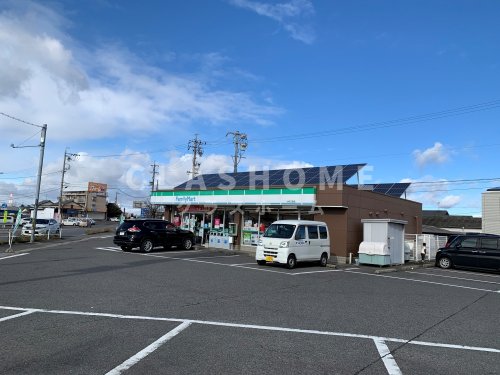 コンビニ　ファミリーマート 小垣江西店（コンビニ）まで606m