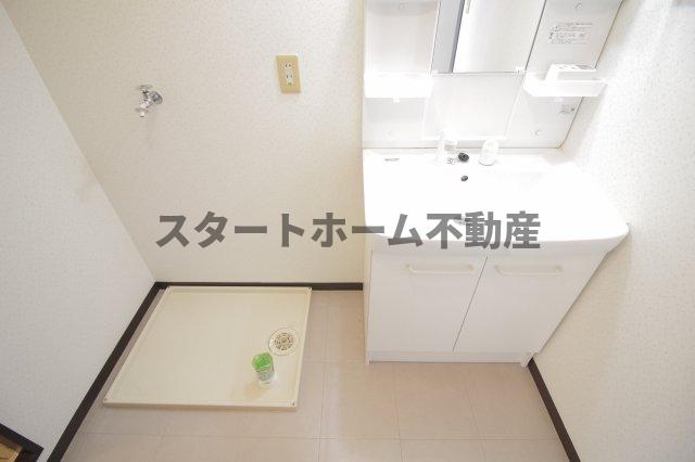 洗面設備　脱衣スペースもあります