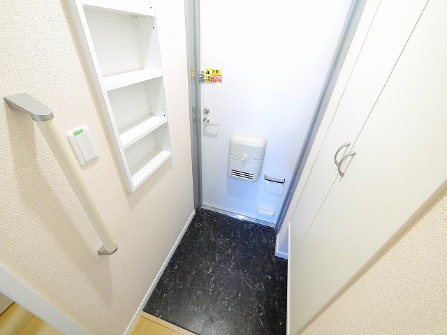 玄関　落ち着いた玄関です