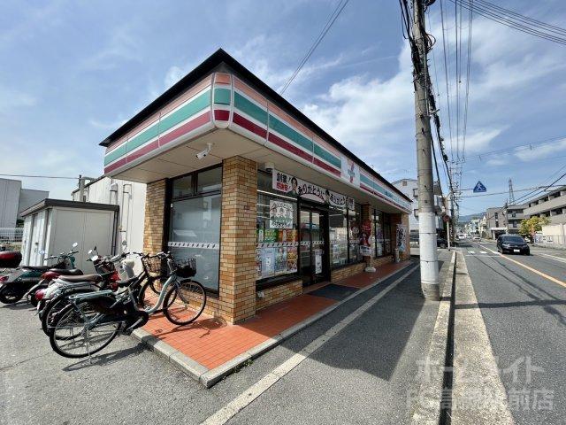コンビニ　セブン-イレブン 高槻大蔵司２丁目店（コンビニ）まで74m