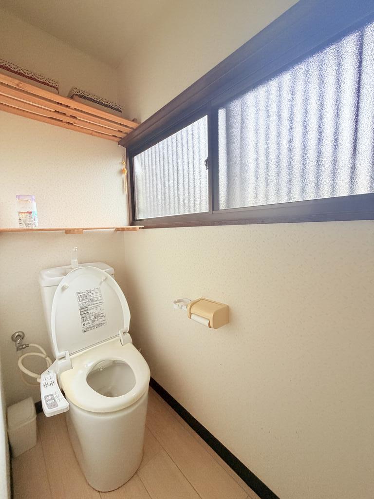 藤枝市郡・大庭園の家のトイレ写真