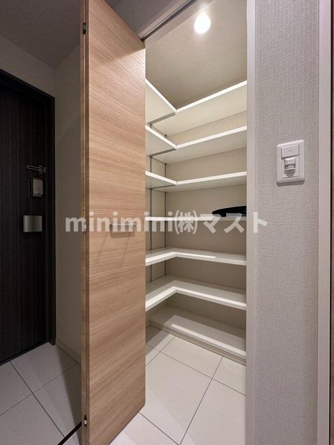 IBC Residence Westの玄関写真