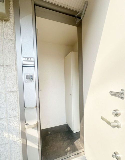 玄関　室内参考写真
