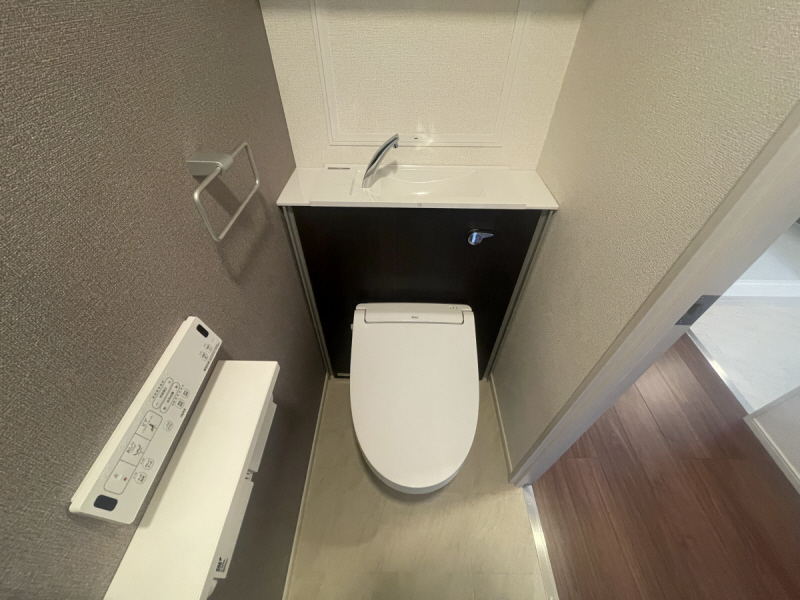 ＪＲ山陽本線 明石駅 徒歩10分 9階建 築2年のトイレ写真