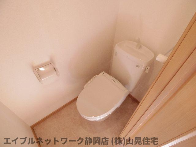 トイレ　シンプルで使いやすいトイレです