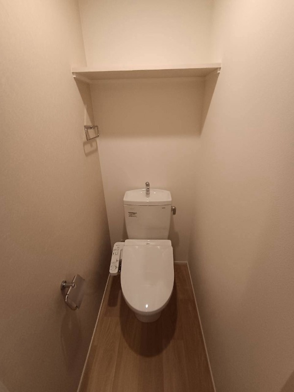 ＪＲ呉線 新広駅 徒歩4分 3階建 新築のトイレ写真