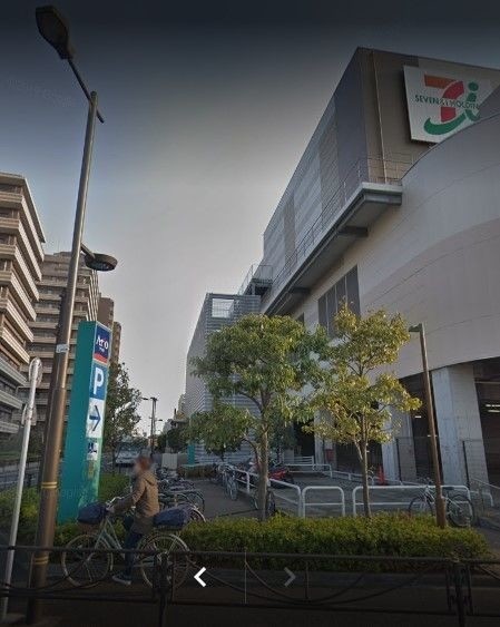 ショッピングセンター　H＆Mアリオ亀有店（ショッピングセンター）まで894m