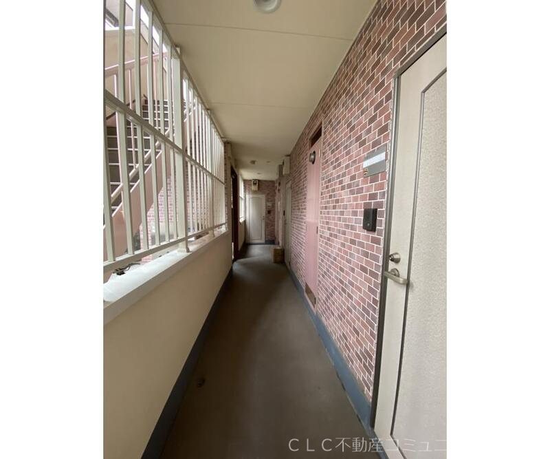 ＪＲ総武線 船橋駅 徒歩10分 4階建 築17年の玄関写真
