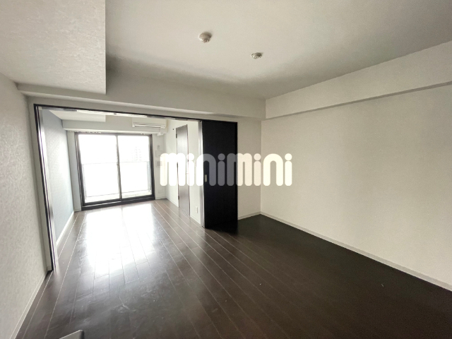居室・リビング　ペットと一緒に住めるお部屋です