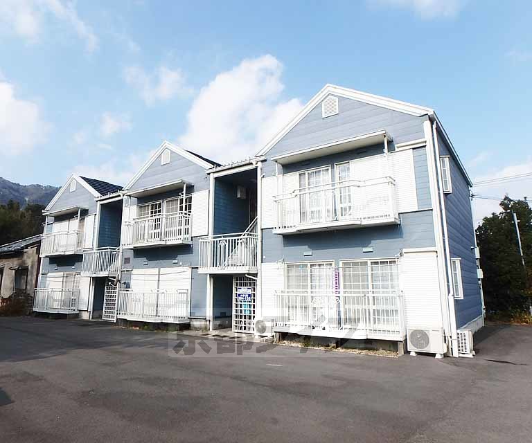 建物外観　全戸南向きの明るいハイツ