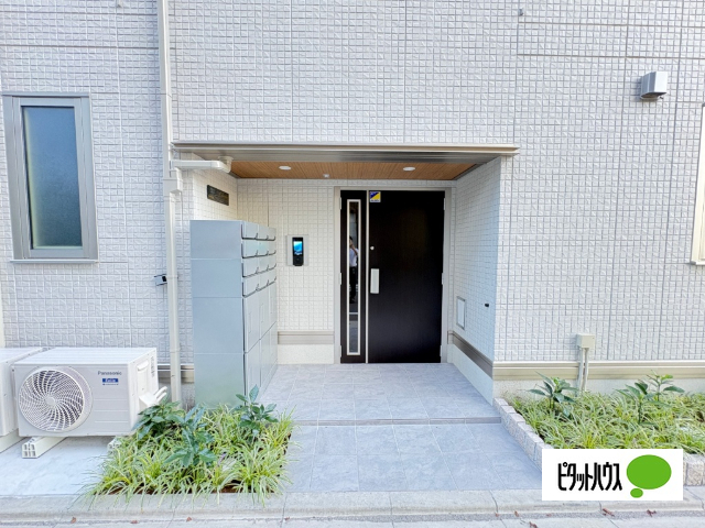 セレスティア六町IVの外観写真