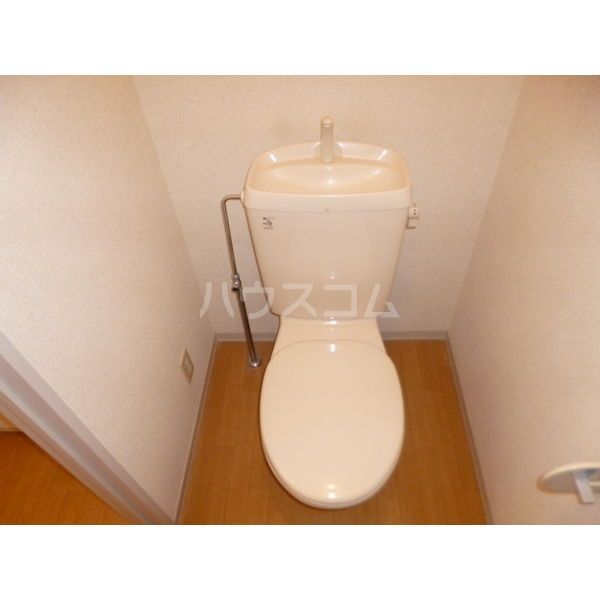 ウエスト・ウッドのトイレ写真