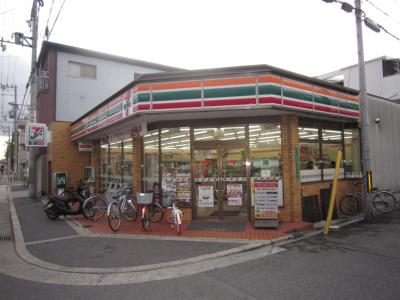 コンビニ　セブン-イレブン 大阪住之江西加賀屋店（コンビニ）まで279m