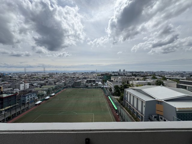 眺望　この写真は同マンションの他のお部屋のものです